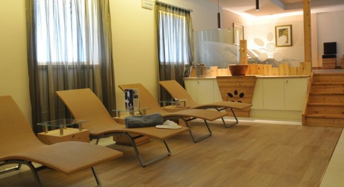 Hotel Cristallo (Canazei), Val di Fassa ski chalet, image 5